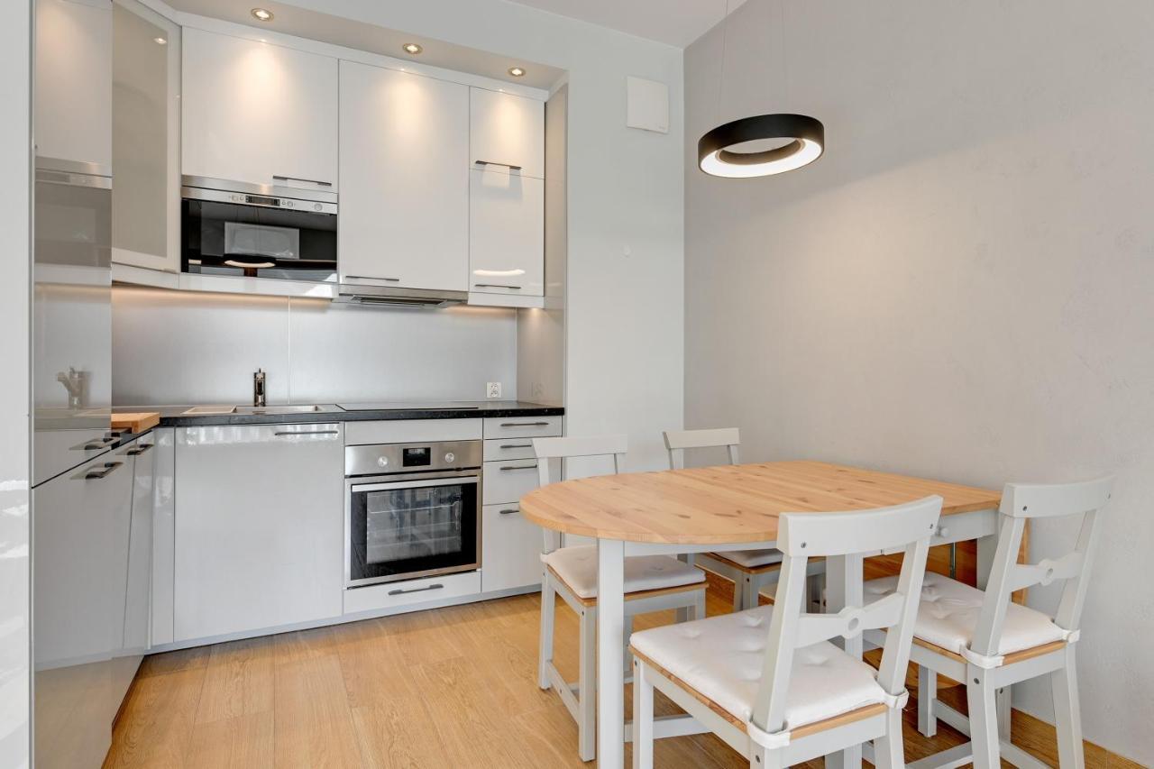 Holiday Apartment Near The Sea - Free Private Parking Danzig Exterior foto